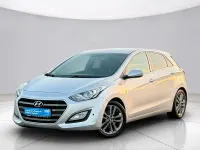 Gebraucht Hyundai i30 Passion 110 PS (80 kW) 2016 Silber Limousine