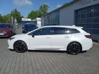 Gebraucht Toyota Corolla Basis 184 PS (135 kW) 2022 Platinumweiss perleffekt Kombi