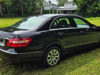 Second-hand Mercedes E250 204 CP (150 kW) 2010 Negru Berlinǎ