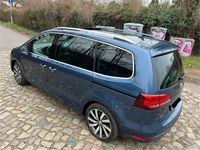 Gebraucht VW Sharan 184 PS (135 kW) 2016 Blau Van / Kleinbus