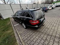 Gebraucht Mercedes E300 204 PS (150 kW) 2010 Schwarz Kombi