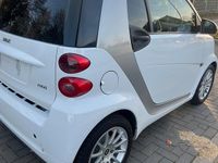 Gebraucht Smart ForTwo Coupé 71 PS (52 kW) 2011 Weiß Coupé