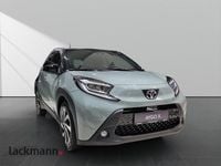 Neu Toyota Aygo X 72 PS (52 kW) 2025 Grün SUV