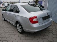 gebraucht Skoda Rapid 1.2 TSI ELEGANCE * PARKTRONIC * SITZHEIZUNG * TEMPOMAT * KLIMAAUTOMATIK