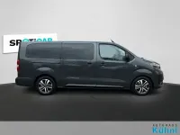 Neu Peugeot Traveller Allure 179 PS (131 kW) 2026 Grau Van / Kleinbus