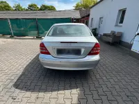 Second-hand Mercedes C200 Elegance 163 CP (119 kW) 2002 Argintiu Berlinǎ