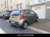 Gebraucht Kia Picanto Edition 7 69 PS (50 kW) 2013 Silber Kleinwagen