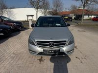 Gebraucht Mercedes B180 122 PS (89 kW) 2014 Silber Van / Kleinbus