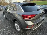 Gebraucht VW T-Roc Life 150 PS (110 kW) 2025 Grau SUV