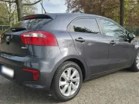 Gebraucht Kia Rio 84 PS (61 kW) 2016 Grau Kleinwagen