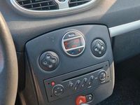 Gebraucht Renault Clio III 101 PS (74 kW) 2008 Schwarz Kombi