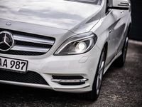 Gebraucht Mercedes B180 125 PS (91 kW) 2012 Weiß Van / Kleinbus