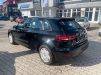 gebraucht Audi A3 Sportback 30 1.6 TDI 7-Gang Stronic