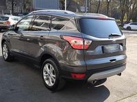 Gebraucht Ford Kuga Titanium 150 PS (110 kW) 2019 Grau SUV