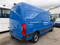 Gebraucht Mercedes Sprinter 143 PS (105 kW) 2019 Enzianblau Van