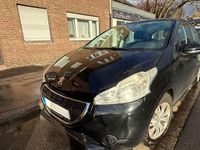 Gebraucht Peugeot 208 Access 68 PS (50 kW) 2014 Schwarz Kleinwagen