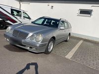 Gebraucht Mercedes E220 Elegance 143 PS (105 kW) 2001 Silber Kombi