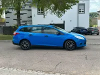 Gebraucht Ford Focus 115 PS (84 kW) 2013 Blau Kombi