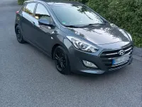 Gebraucht Hyundai i30 110 PS (80 kW) 2015 Grau Limousine