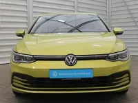 Gebraucht VW Golf VIII Life 131 PS (96 kW) 2023 Gelb Limousine