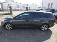 Gebraucht Ford Focus Viva 101 PS (74 kW) 2011 Royalgrau met. Kombi
