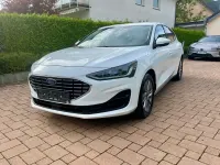 Gebraucht Ford Focus Titanium 125 PS (91 kW) 2023 Weiß Limousine