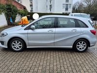 Gebraucht Mercedes B180 109 PS (80 kW) 2015 Silber Van / Kleinbus