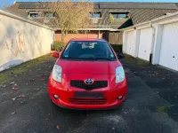 Gebraucht Toyota Yaris 69 PS (50 kW) 2008 Rot Kleinwagen