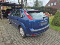 Gebraucht Ford Focus 105 PS (77 kW) 2007 Blau Limousine