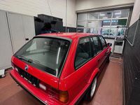 Gebraucht BMW 325 170 PS (125 kW) 1990 Rot Kombi