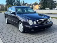 Gebraucht Mercedes E320 Avantgarde 197 PS (144 kW) 2000 Violett Limousine