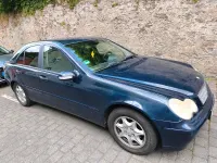 Gebraucht Mercedes C220 143 PS (105 kW) 2002 Blau Limousine