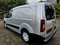 Gebraucht Peugeot Partner 90 PS (66 kW) 2012 Silber Van / Kleinbus