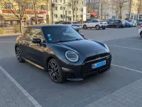 Usata Mini Cooper SE 160 kW (218 CV) 2024 Grigio Utilitaria