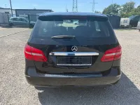 Gebraucht Mercedes B180 109 PS (80 kW) 2014 Schwarz Kleinwagen