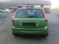 Usata Ford Fiesta 75 CV (55 kW) 2008 Verde Utilitaria