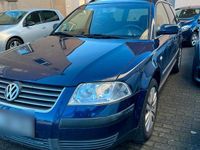 Gebraucht VW Passat 102 PS (75 kW) 2005 Blau Kombi