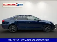 Gebraucht VW Jetta Highline 105 PS (77 kW) 2012 Blau Limousine
