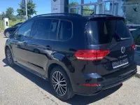 Gebraucht VW Touran Highline 150 PS (110 kW) 2023 Deep black perleffekt Van / Kleinbus
