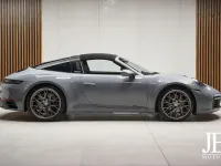 Gebraucht Porsche 911 Targa 4 385 PS (283 kW) 2024 Arktikgrau Cabrio