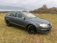 Gebraucht VW Passat 140 PS (102 kW) 2010 Grau Kombi