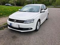 Usado VW Jetta 105 HP (77 kW) 2012 Branco Sedan