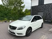 Gebraucht Mercedes B180 122 PS (89 kW) 2013 Weiß Kleinwagen