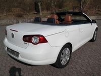 Gebraucht VW Eos Style 122 PS (89 kW) 2009 Weiß Cabrio