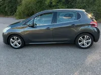 Gebraucht Peugeot 208 Allure 120 PS (88 kW) 2012 Grau Kleinwagen