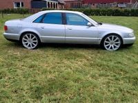 Second-hand Audi A8 299 CP (219 kW) 1996 Argintiu Berlinǎ