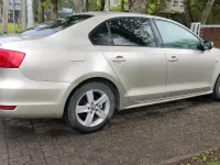 Gebraucht VW Jetta 110 PS (80 kW) 2013 Grau Limousine