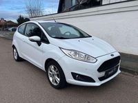 Gebraucht Ford Fiesta 60 PS (44 kW) 2016 Weiß Kleinwagen