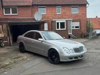 Gebraucht Mercedes E240 177 PS (130 kW) 2002 Silber Limousine