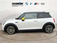 Gebraucht Mini Cooper SE Classic 135 kW (184 PS) 2023 Weiß Kleinwagen